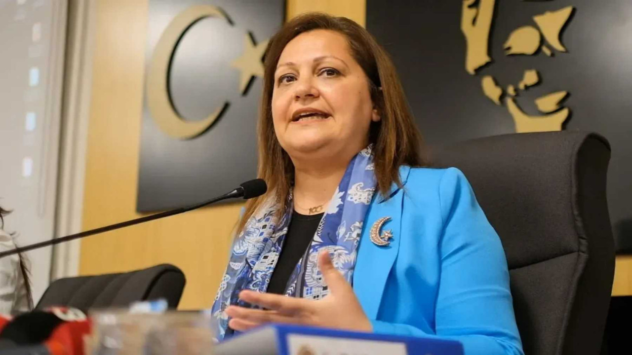 Burcu Köksal’dan bomba ifşalar! Özgür Özel burnumdan getirdi yalvaracaksın dedi