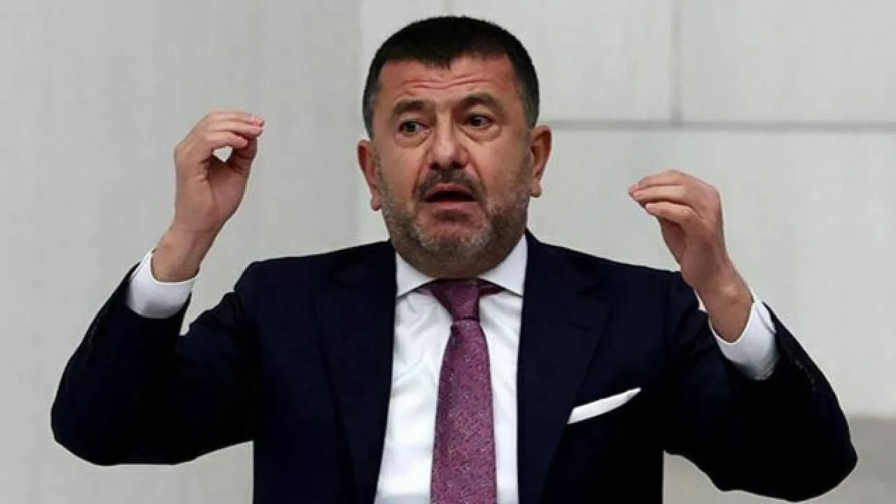 CHP’li Veli Ağbaba’dan ‘100 bin dolarlık’ mesaj açıklaması