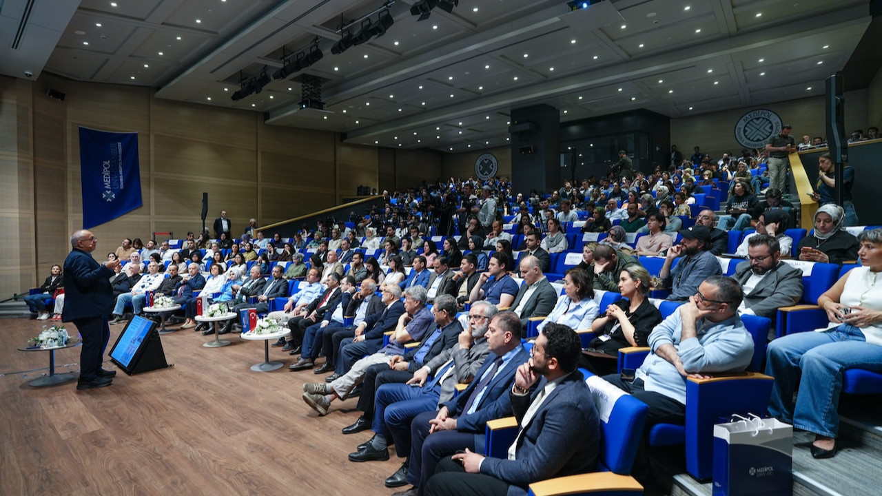 Medipol’de tarih konuşmaları serisi başladı: Avrupa merkezli tarihe karşı yeni bir dünya inşası ele alındı