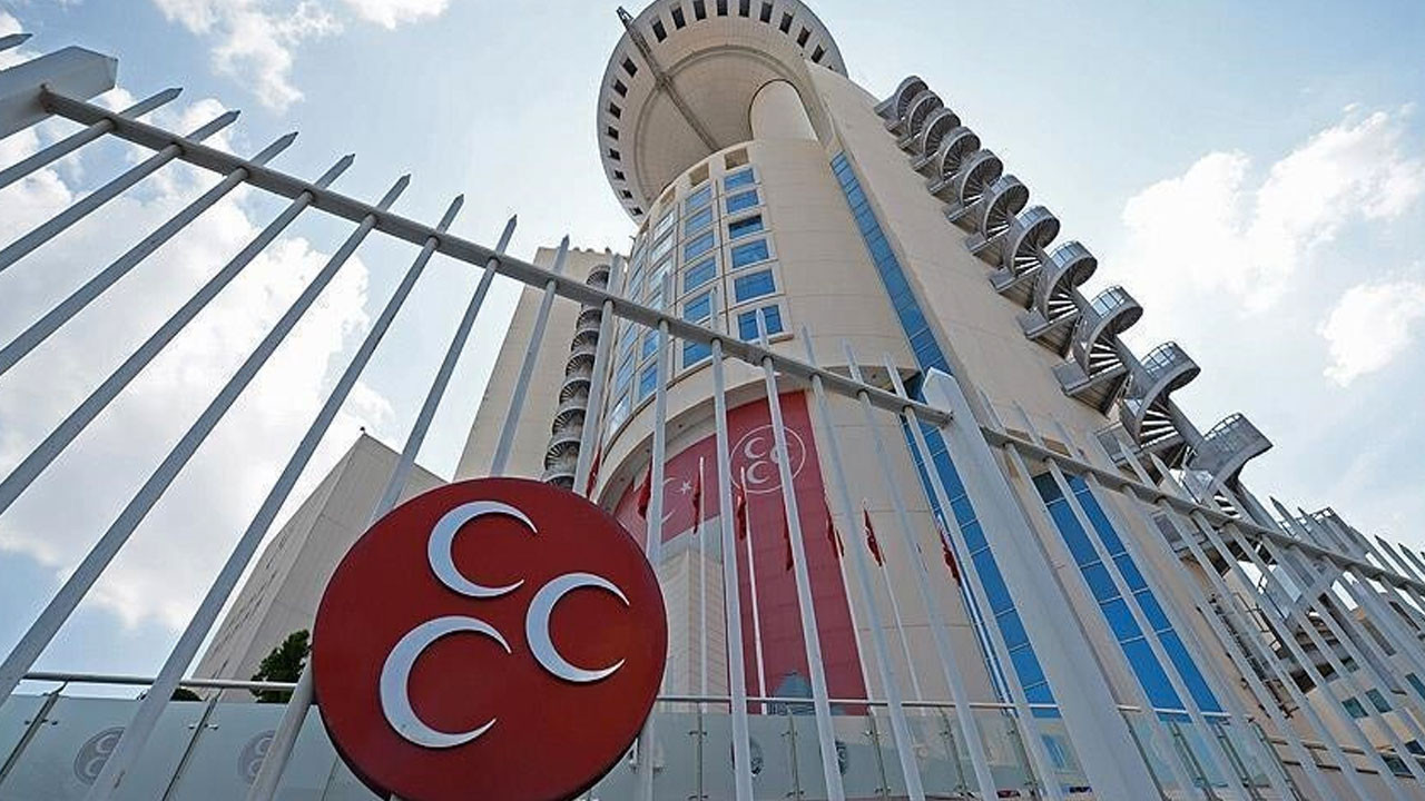 Semih Yalçın duyurdu! MHP’de bir il teşkilatı daha feshedildi
